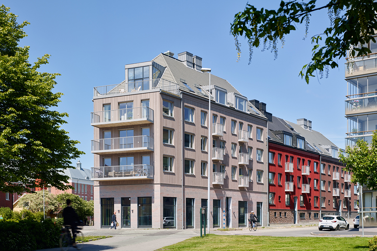 Förvärvar fastighet med närhet till både hav och torg - Stenfastigheter